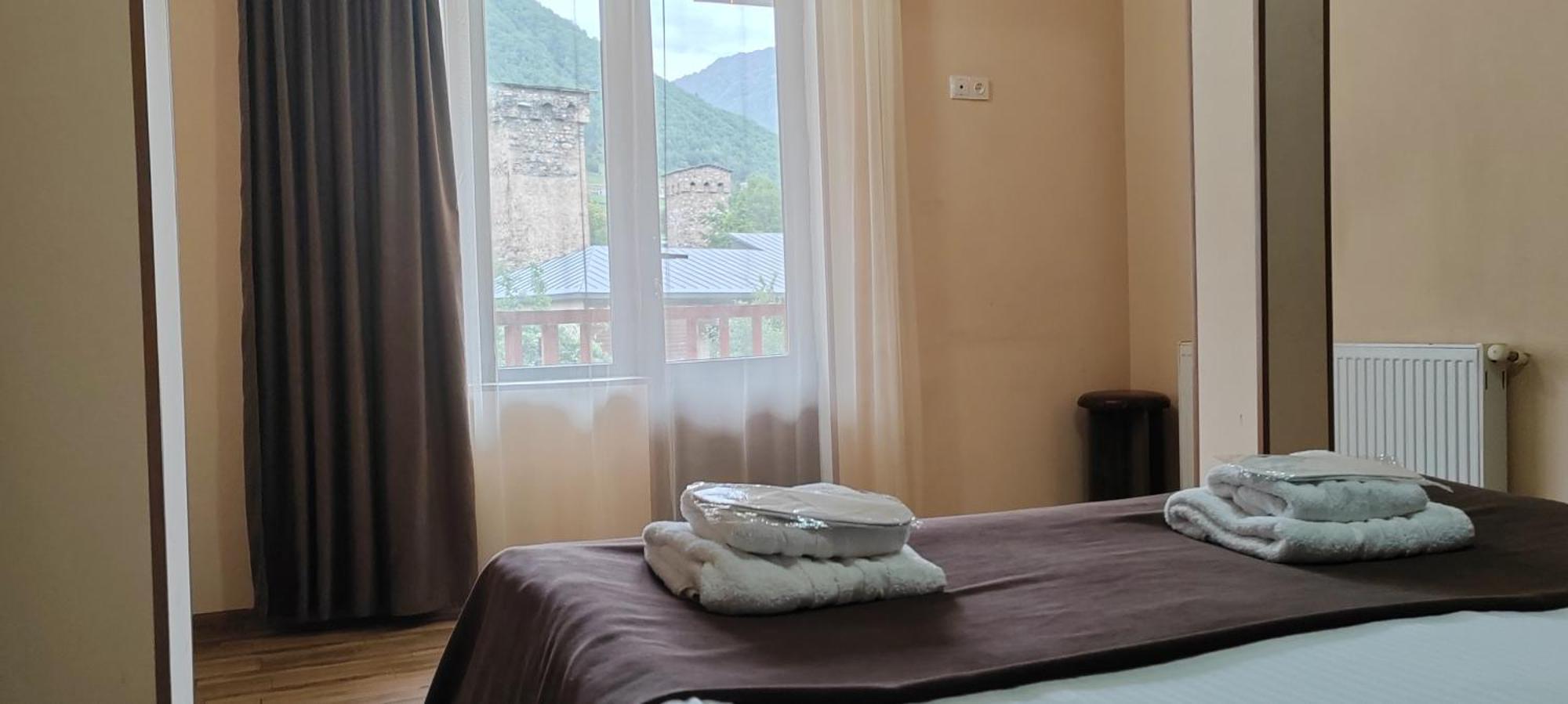 Hotel Svanseti Местія Екстер'єр фото