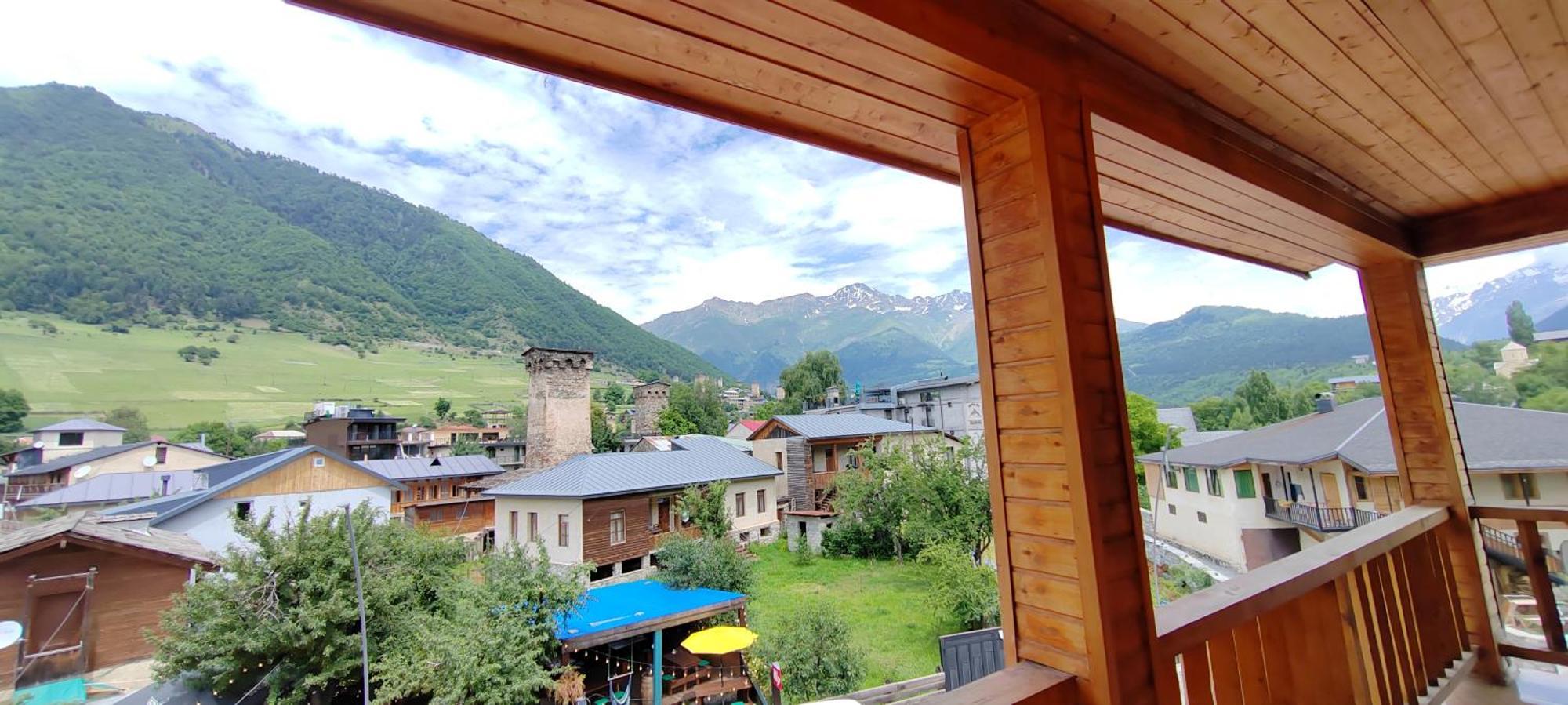 Hotel Svanseti Местія Екстер'єр фото