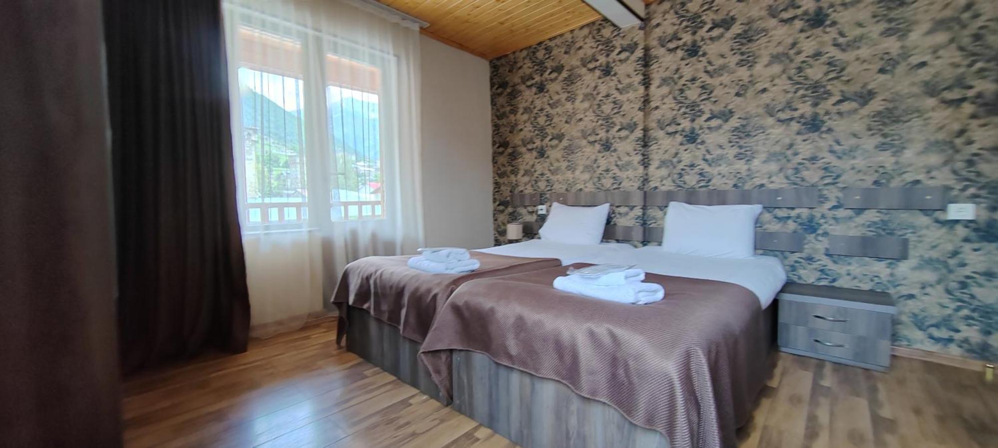 Hotel Svanseti Местія Екстер'єр фото