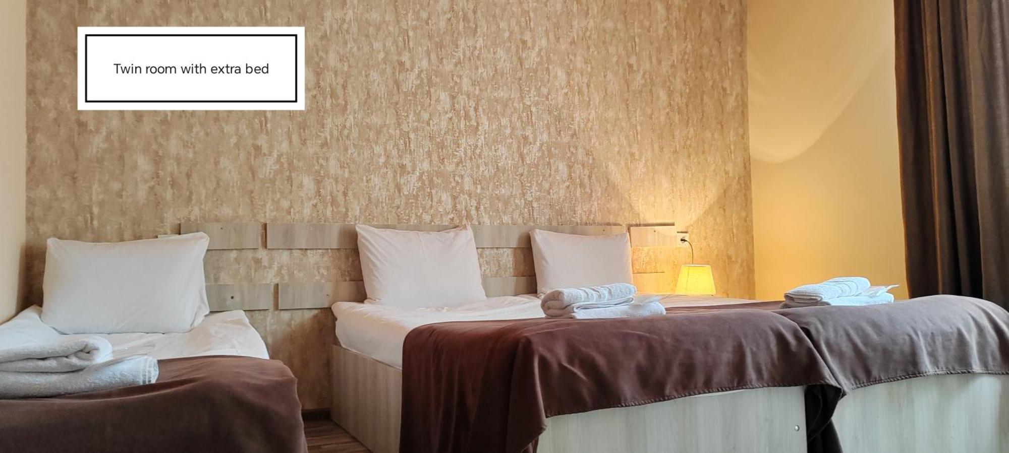 Hotel Svanseti Местія Екстер'єр фото