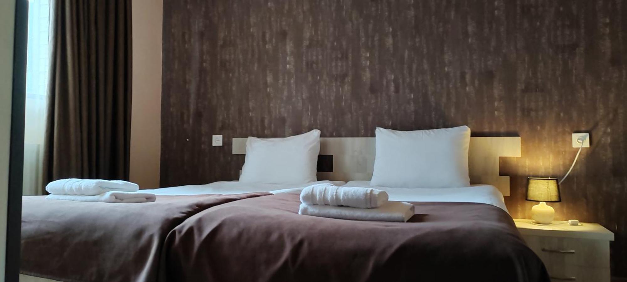 Hotel Svanseti Местія Екстер'єр фото