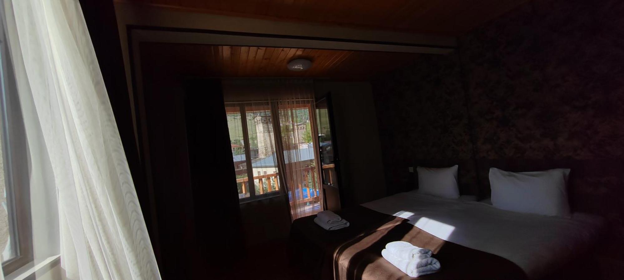 Hotel Svanseti Местія Екстер'єр фото