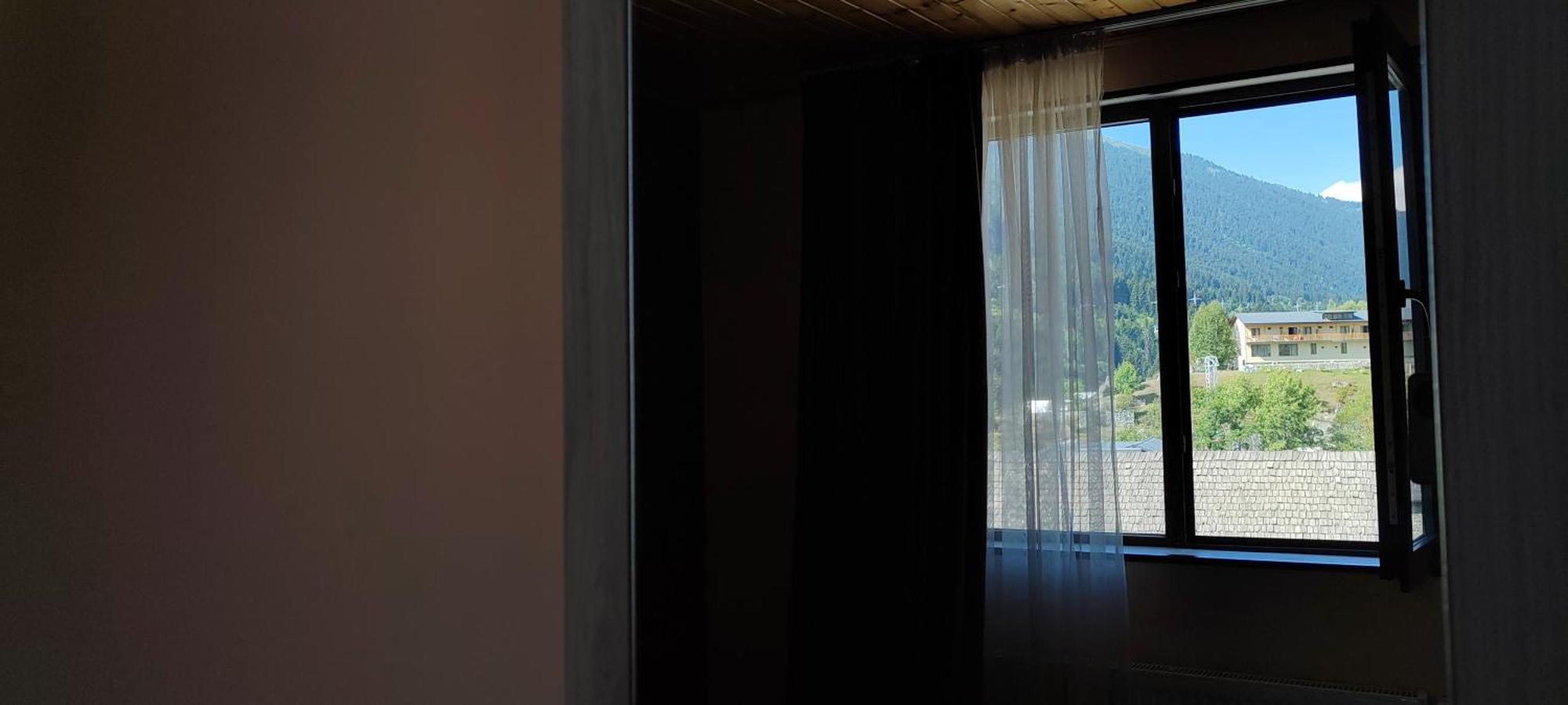 Hotel Svanseti Местія Екстер'єр фото